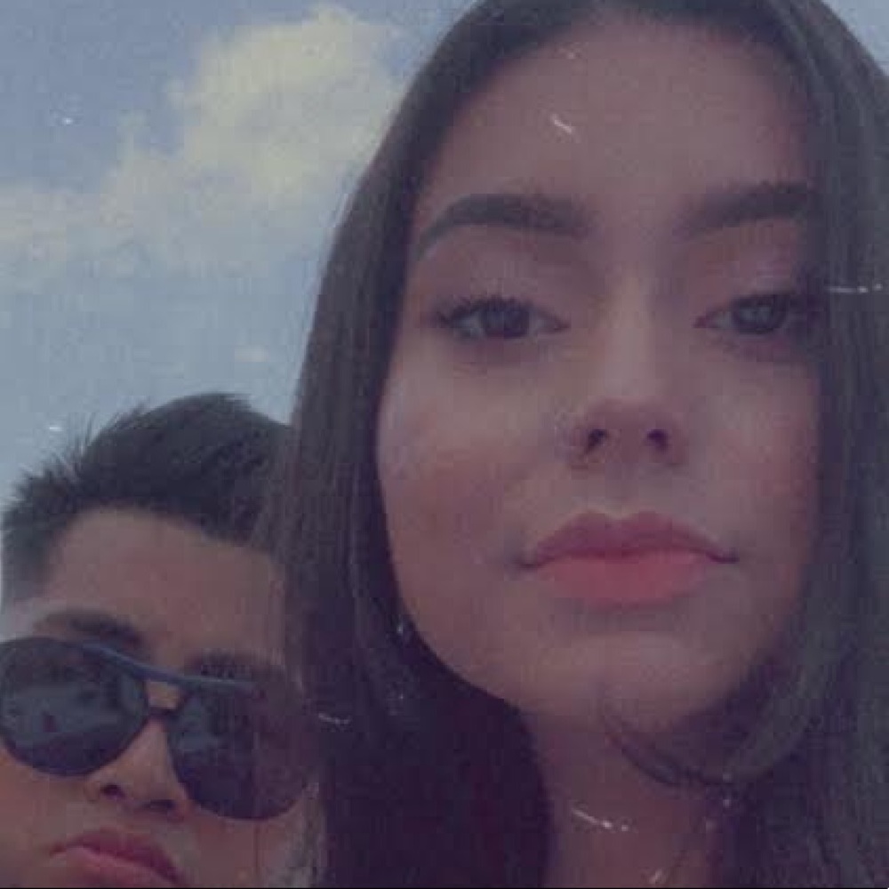 Meet your Posher, Ximena